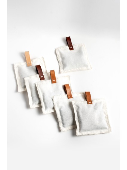 Lavender sachets with leather strip 2